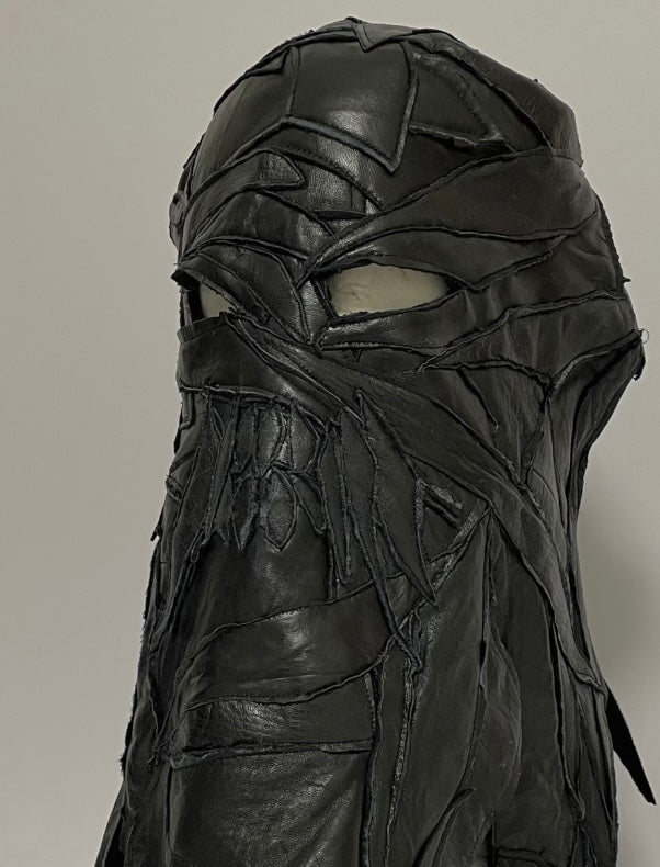 【WINDMILLS OF MY NIGHTMARE】teared leather mask