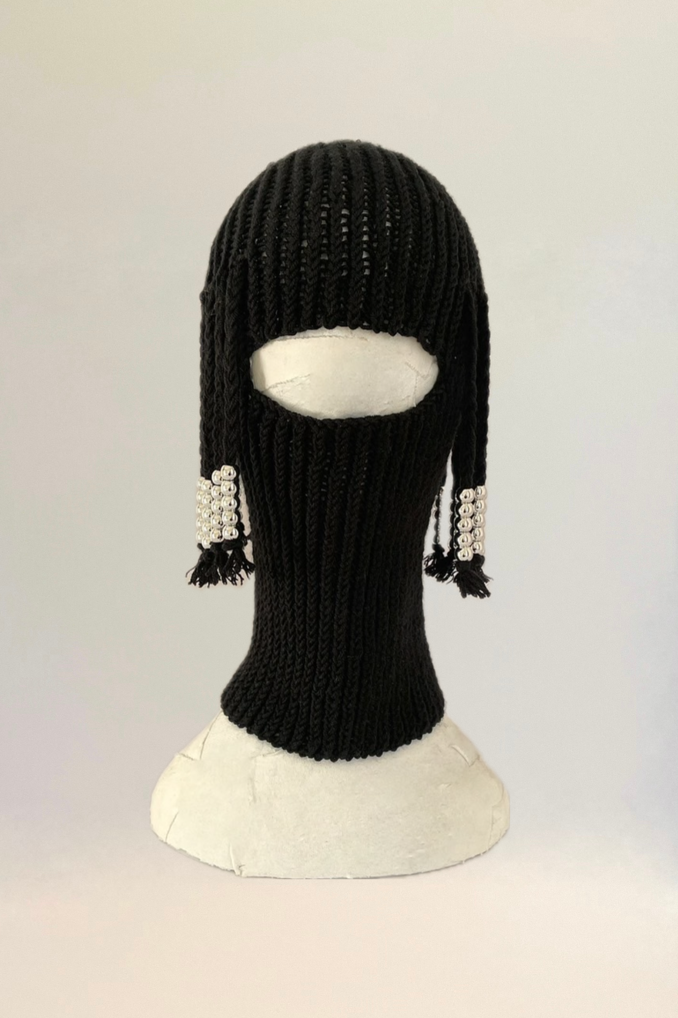 【WOOL】BLACK with SILVER BEADS