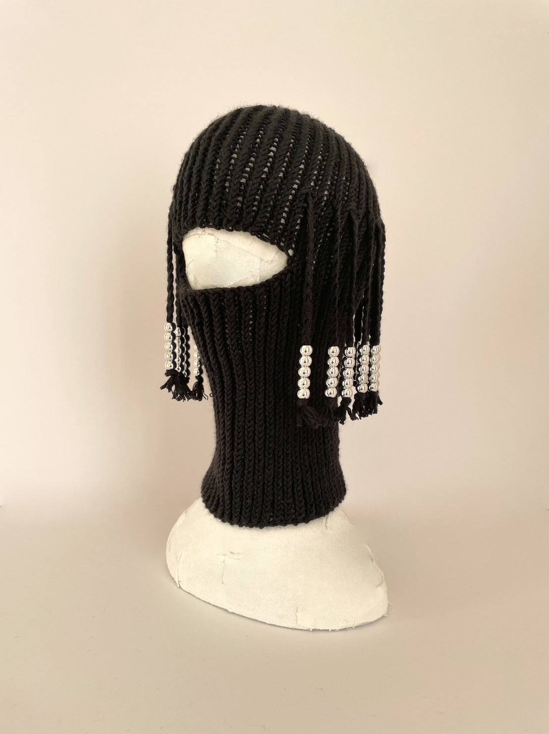 【WOOL】BLACK with SILVER BEADS